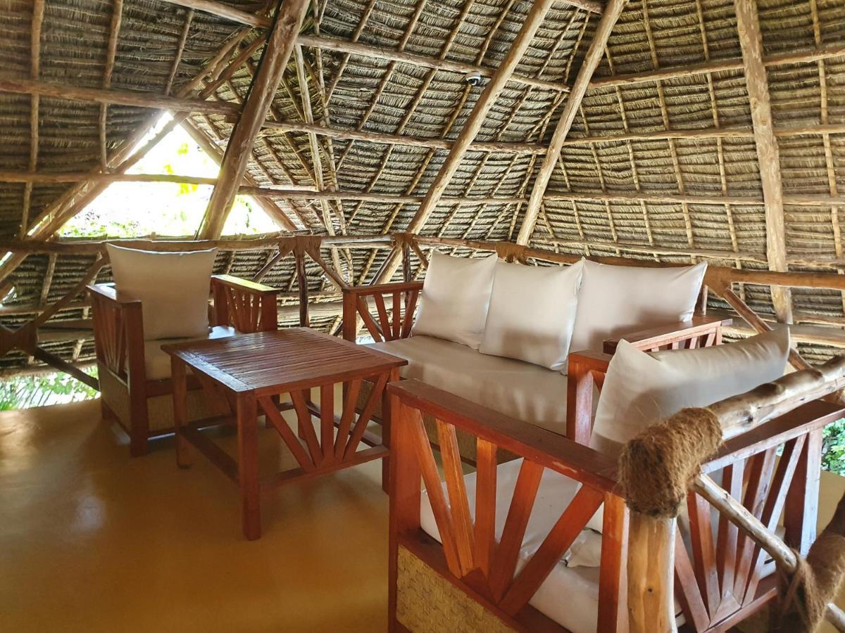 Mbaliparadise Guest Pemba Apartment
